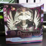 Figure-moe-Ultimate-Madoka-figma-0