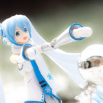 Figure-moe-Snow-Miku-11