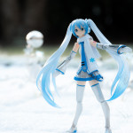 Figure-moe-Snow-Miku-3