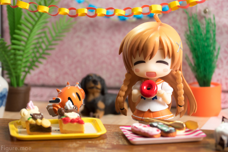 Figure-moe-Mirais-BIG-Birthday-Gift-2